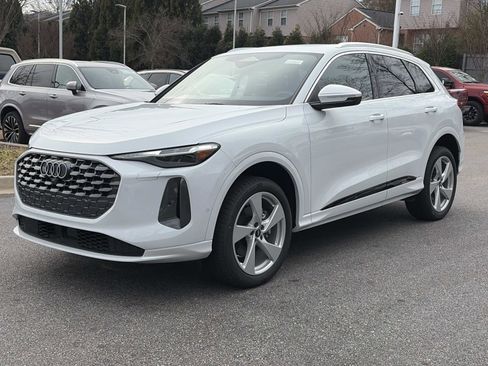 New 2025 Audi Q5 Premium Plus image 3