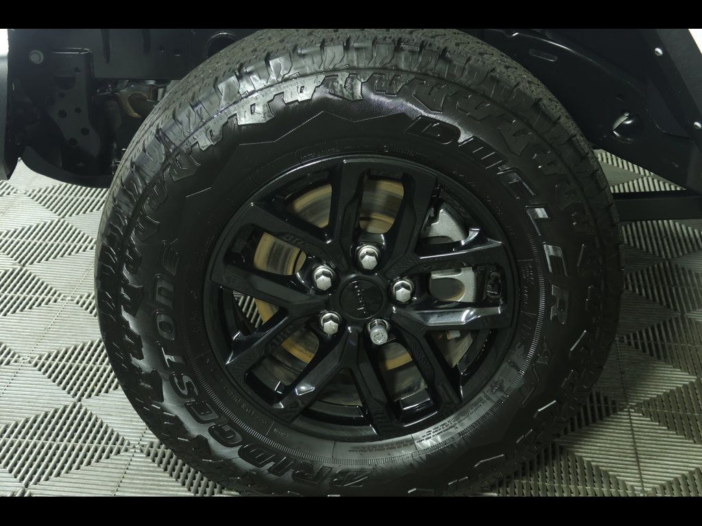 Used 2023 Jeep Gladiator Sport AWD/4WD image 11