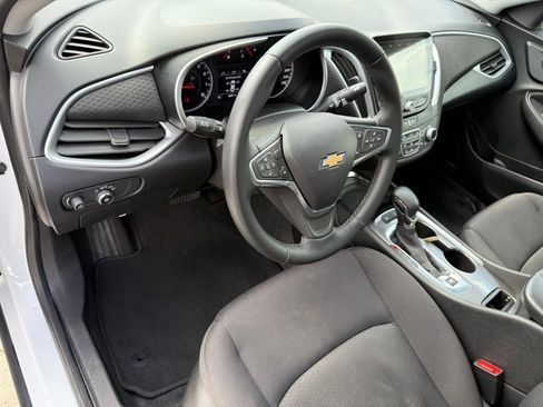Used 2024 Chevrolet Malibu LT w/ Sport Edition FWD image 16