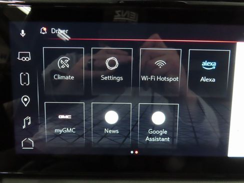 Used 2025 GMC Sierra 3500 AT4 image 27