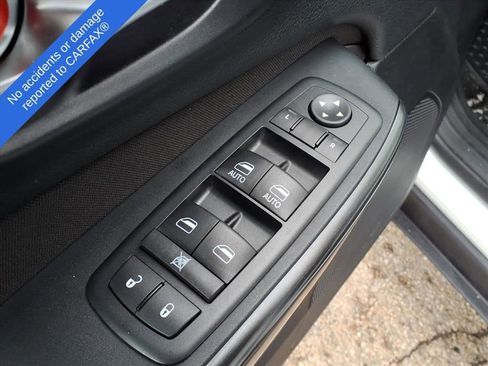 Used 2016 Jeep Cherokee Latitude w/ Cold Weather Group image 15