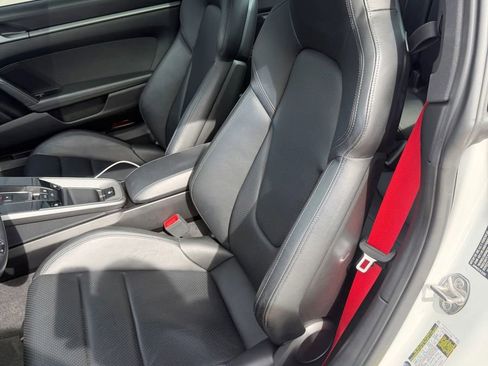 Used 2022 Porsche 911 Carrera image 18