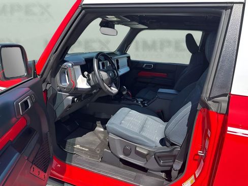 Used 2024 Ford Bronco Heritage Edition AWD/4WD image 9