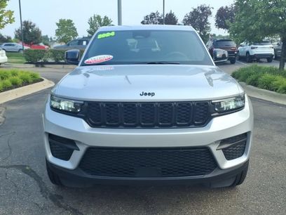 Used 2024 Jeep Grand Cherokee Altitude