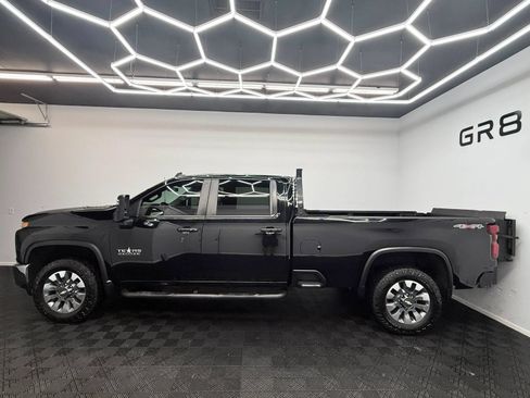 Used 2022 Chevrolet Silverado 2500 LT w/ Texas Edition AWD/4WD image 5