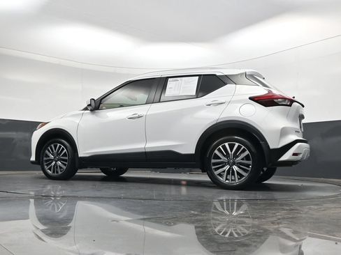 Used 2024 Nissan Kicks SV FWD image 46