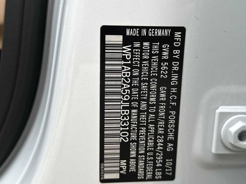 Used 2018 Porsche Macan S image 27