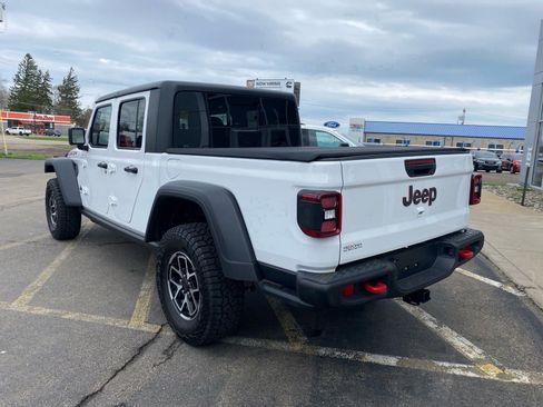 Used 2026 Jeep Gladiator Rubicon w/ Dual Top Group AWD/4WD image 8