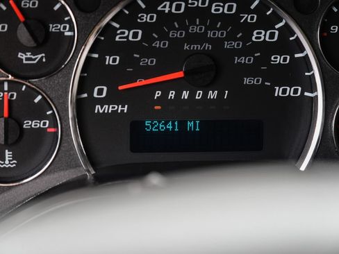 Used 2022 GMC Savana 2500 RWD image 13