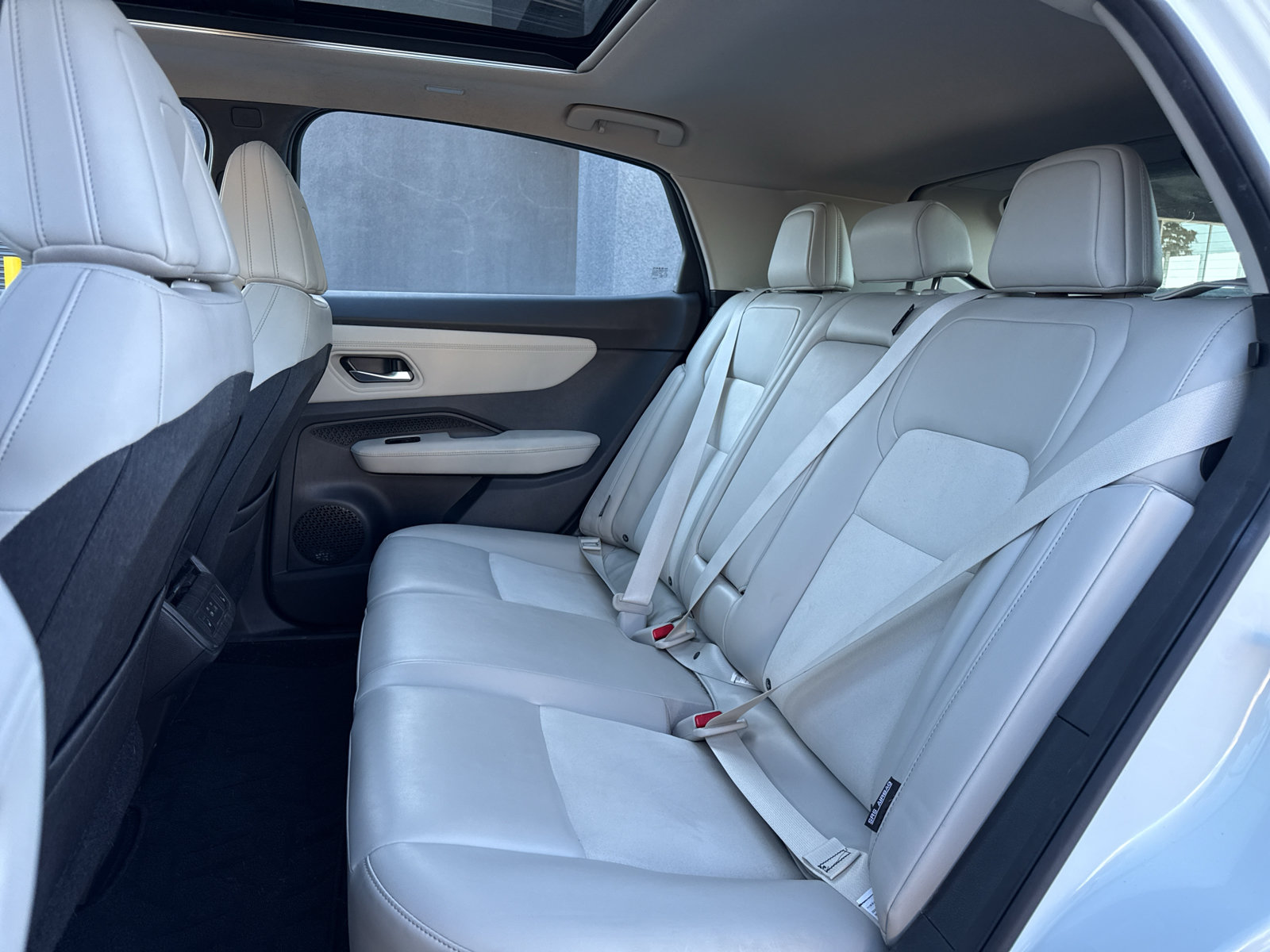Used 2023 Nissan Ariya FWD image 22
