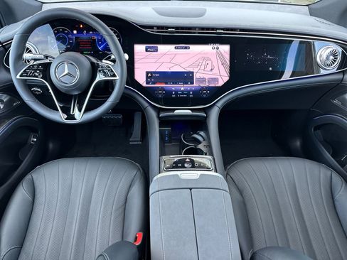 New 2026 Mercedes-Benz EQS 400 4MATIC SUV image 14