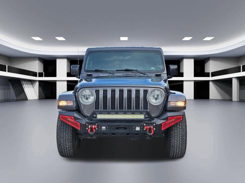 Used 2018 Jeep Wrangler Unlimited Sahara AWD/4WD image 8