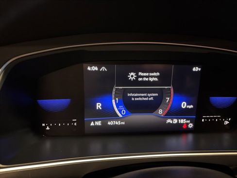 Certified 2022 Volkswagen Tiguan SE R-Line image 22