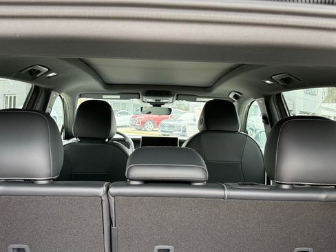 New 2026 Volkswagen Tiguan SE R-Line AWD/4WD image 16