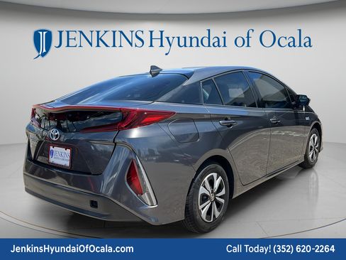 Used 2019 Toyota Prius Prime Plus FWD image 3