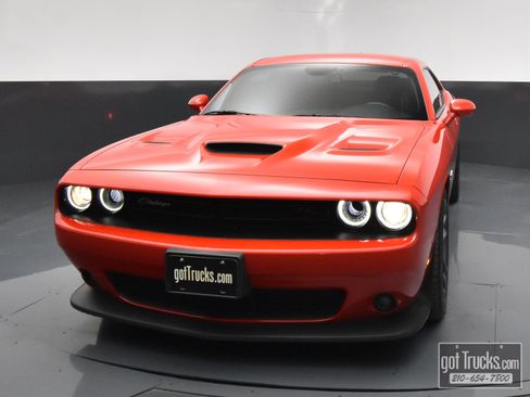 Used 2023 Dodge Challenger R/T Scat Pack RWD image 48