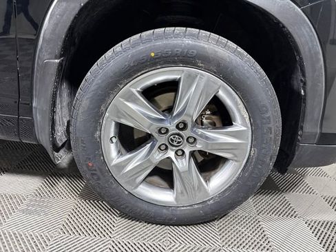 Used 2016 Toyota Highlander Limited image 11