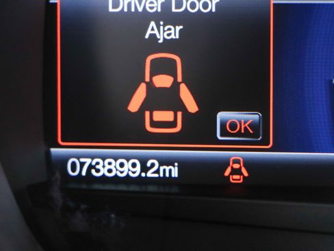 Used 2020 Ford Fusion SE w/ Equipment Group 151A image 16