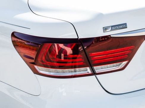 Used 2013 Lexus LS 460 w/ F-Sport Pkg RWD image 59