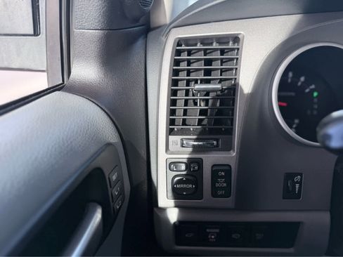 Used 2010 Toyota Sequoia Platinum image 15