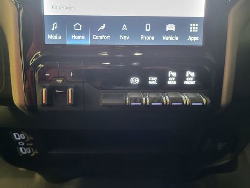 Used 2024 RAM 2500 Laramie image 10