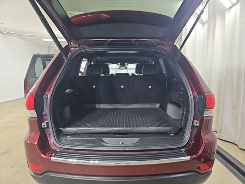 Used 2022 Jeep Grand Cherokee Limited AWD/4WD image 15