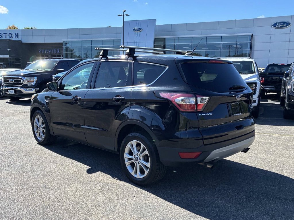 Used 2017 Ford Escape SE FWD image 5