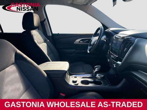 Used 2021 Chevrolet Traverse LT image 29