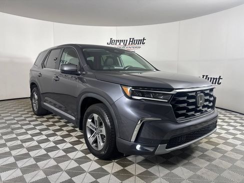 Used 2023 Honda Pilot EX-L image 3