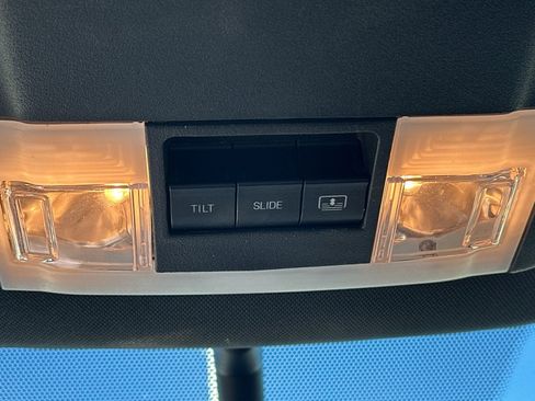 Used 2017 Ford Explorer Limited image 26