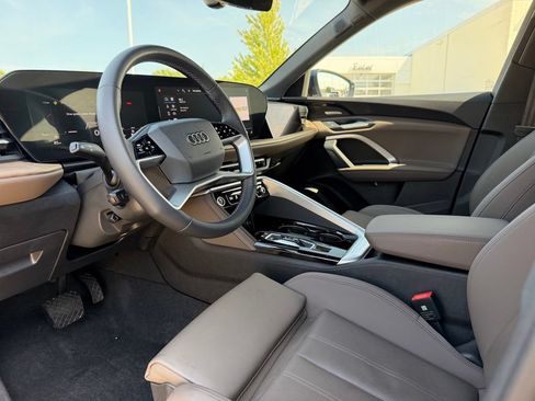 Used 2025 Audi Q5 Prestige AWD/4WD image 4