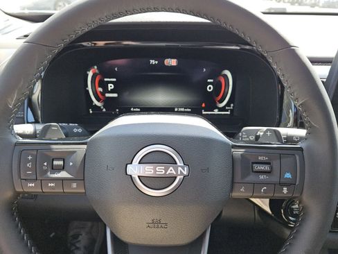 New 2026 Nissan Pathfinder Platinum FWD image 11