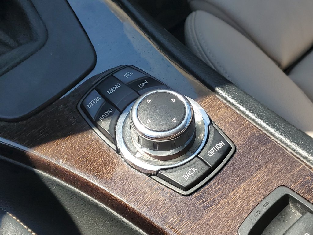 Used 2013 BMW 328i Convertible RWD image 19