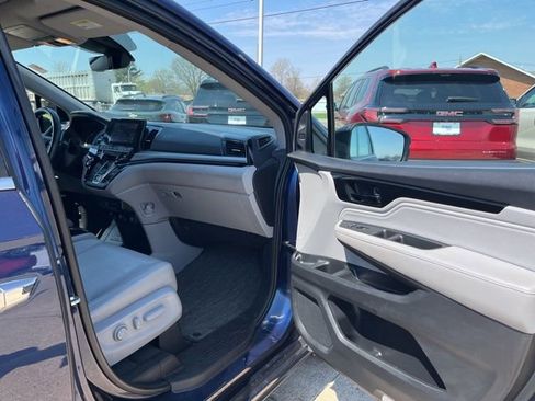 Used 2022 Honda Odyssey Touring image 16