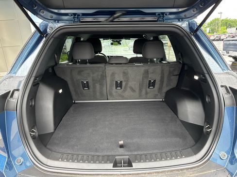 Used 2025 Chevrolet Equinox LT w/ Midnight Edition FWD image 14
