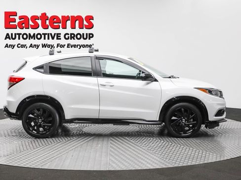 Used 2021 Honda HR-V Sport image 4
