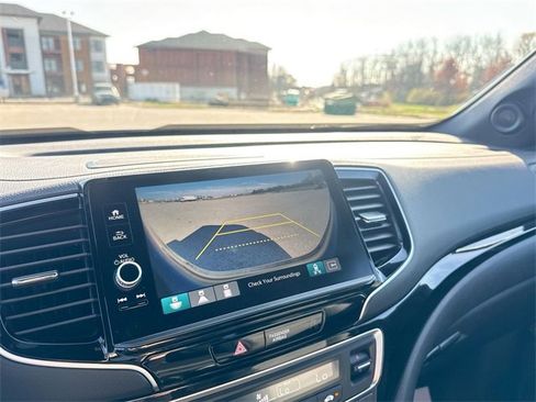 Used 2025 Honda Ridgeline Black Edition image 24