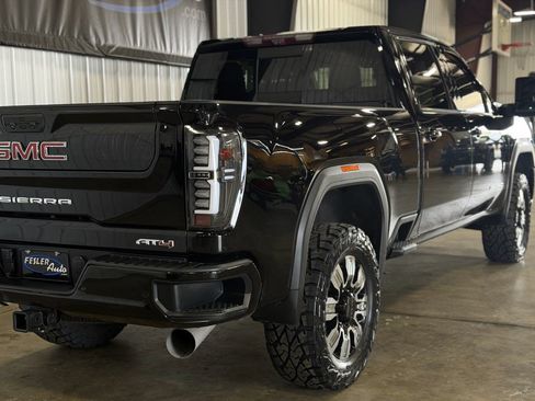 Used 2020 GMC Sierra 2500 AT4 w/ AT4 Premium Package AWD/4WD image 11