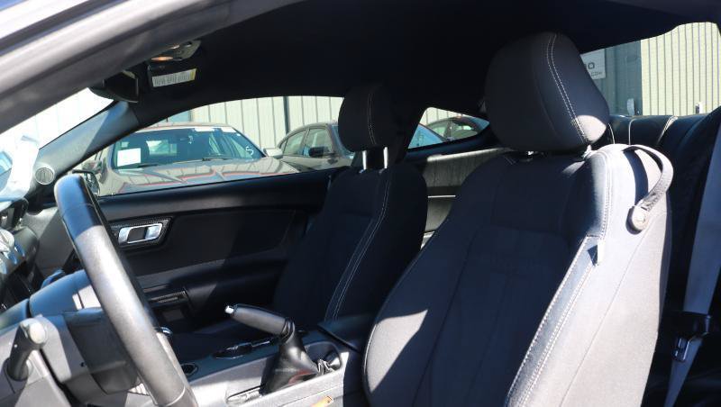 Used 2019 Ford Mustang Coupe RWD image 9