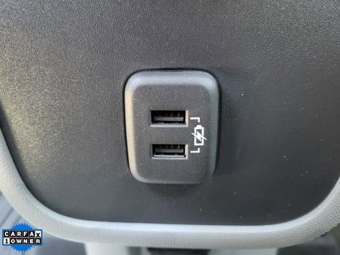 Used 2022 GMC Terrain SLT w/ LPO, Floor Liner Package AWD/4WD image 16
