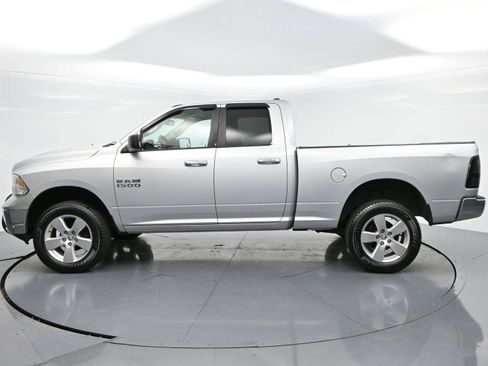 Used 2015 RAM 1500 Classic SLT AWD/4WD image 4