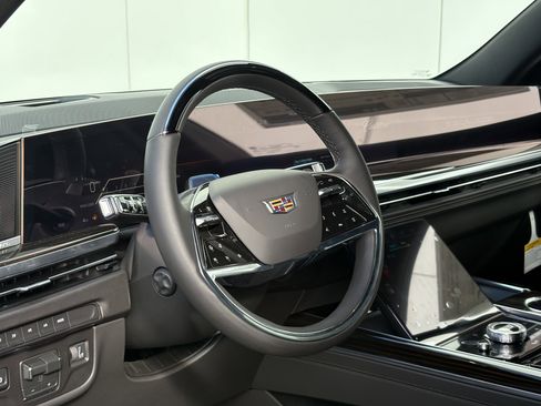 New 2026 Cadillac Escalade Luxury image 18