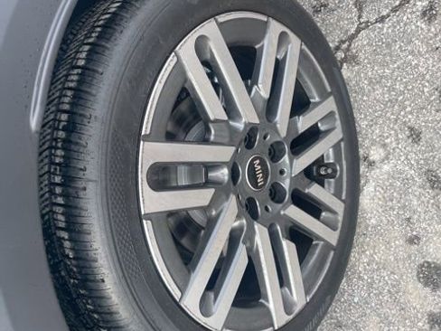 Certified 2025 MINI Cooper S image 19