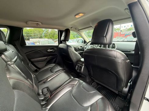 Used 2015 Jeep Cherokee Trailhawk w/ Leather Interior Group AWD/4WD image 50