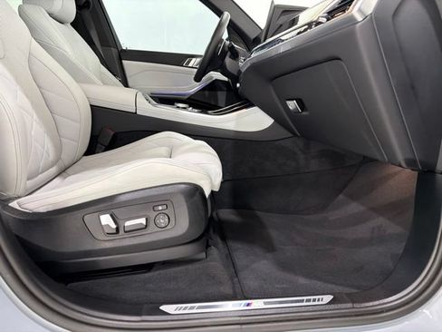 Used 2025 BMW X5 xDrive40i w/ M Sport Package AWD/4WD image 20
