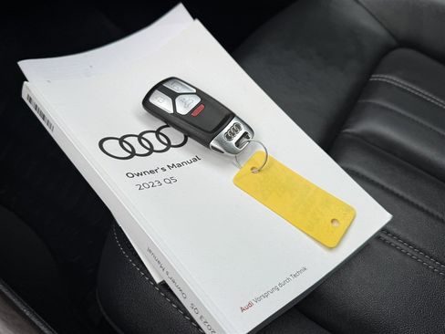 Used 2023 Audi Q5 2.0T Premium w/ Convenience Package image 40