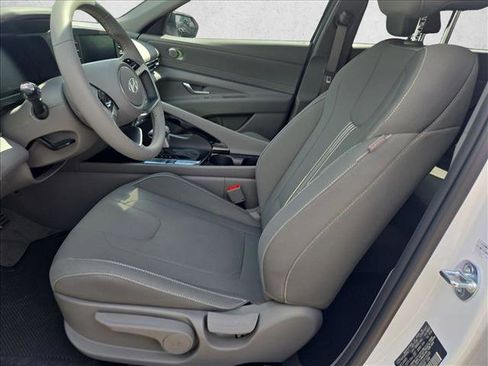 Used 2026 Hyundai Elantra SEL Sport Premium FWD image 9