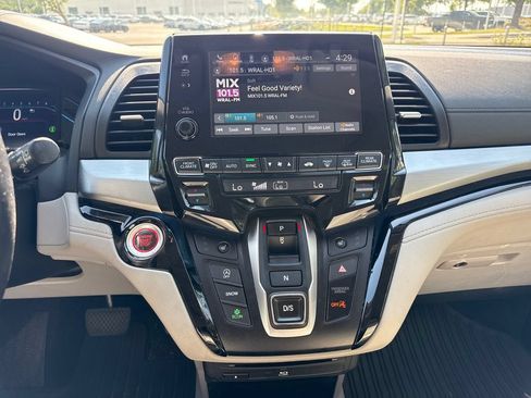 Used 2021 Honda Odyssey Touring image 18