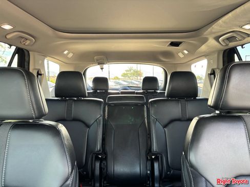 Used 2024 Honda Pilot Touring image 31