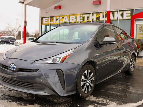Used 2019 Toyota Prius XLE image 1